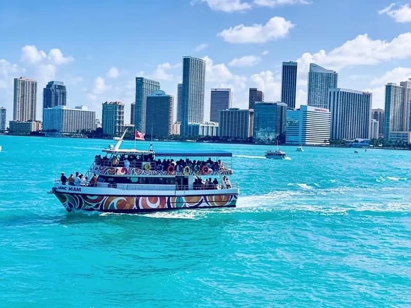 Fiesta tour boat cruising past Star Island